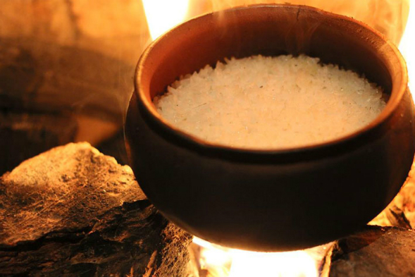 broken-rice-provides-dinner-and-a-show