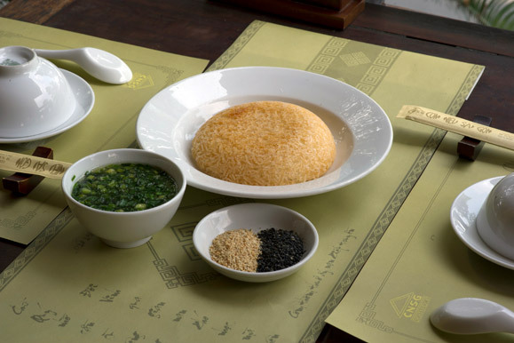 broken-rice-provides-dinner-and-a-show-1