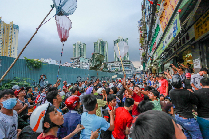 how-the-month-of-the-walking-dead-is-celebrated-in-saigon-5
