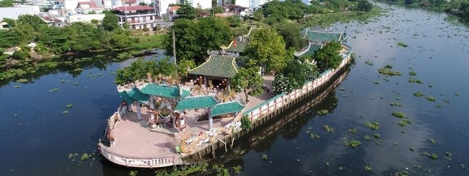 The story of Saigon's 'floating temple' - VnExpress International The story of Saigon's 'floating temple' - VnExpress International