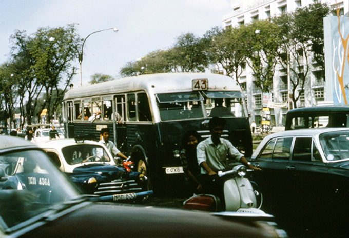 Traffic at Lam Son Square.