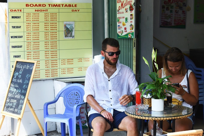 While waiting for the train to come, you can grab some drink at coffee shop along the rail.