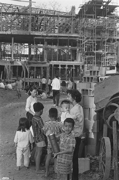 Saigon in the 60s: a black and white portrayal - 8