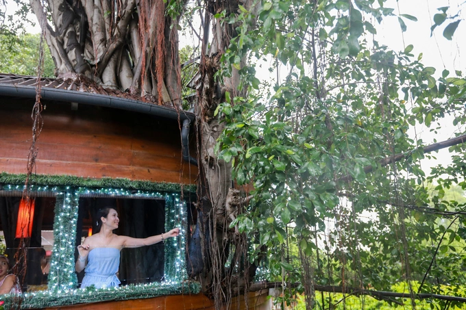 A Saigon café climbs trees to serve its customers - 8