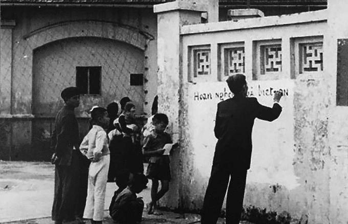 Hanoi relives historic, liberating moment - 7