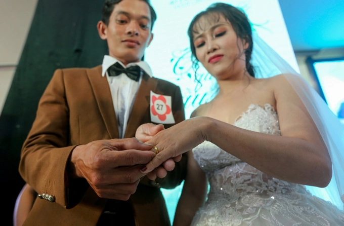 40 couples with disabilities enjoy a joint wedding in Saigon - 6