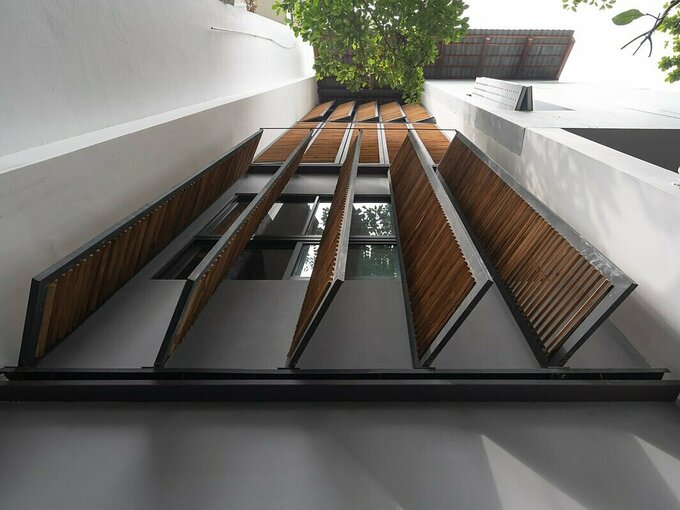 The shutter system promotes the relationship between homeowners and the nature.