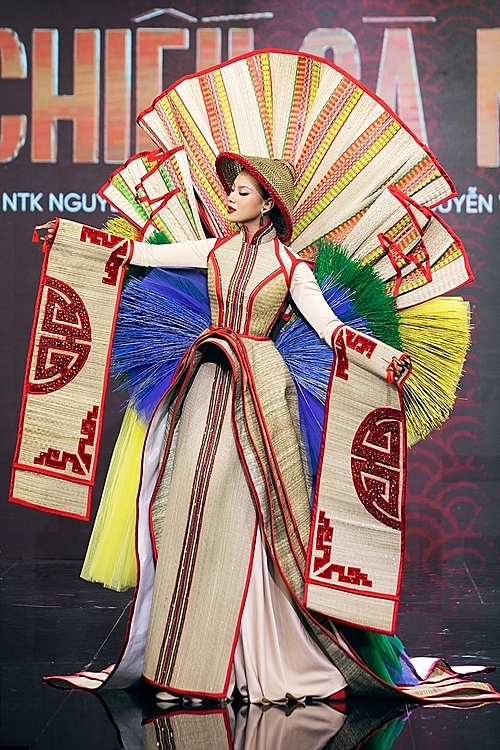 Vietnam representative's national costume for Miss Universe revealed - VnExpress International Vietnam representative's national costume for Miss Universe revealed - VnExpress International