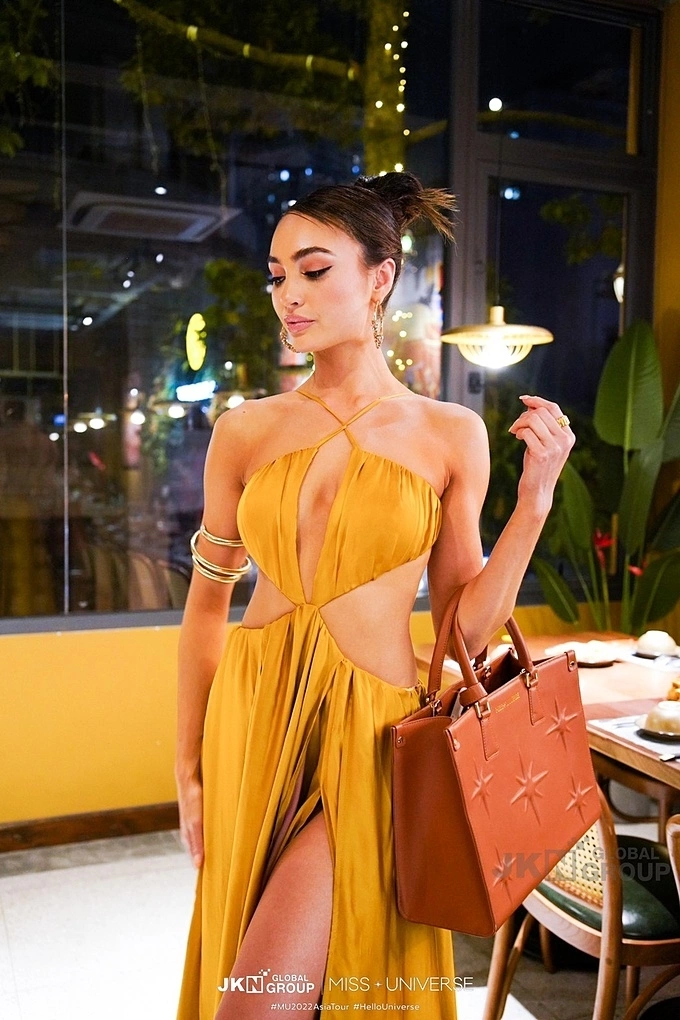 At a side acitivity, the beauty queen chose a cut-out dress designed by herself, using eco-friendly silk. She is majored in fashion design and is currently running a sustainable fashion brand that gives jobs to survivors of domestic abuse at a nonprofit clothing manufacturer in Houston, Texas.