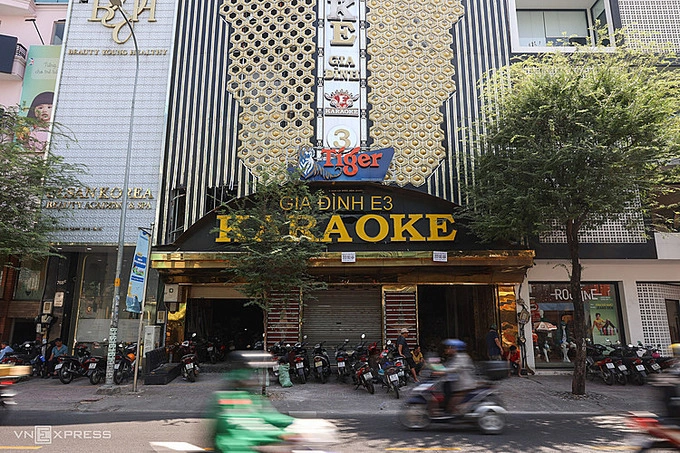 The interiors of a karaoke parlor at 768 Su Van Hanh Street are being dismantled for returning the premises to the landlord.