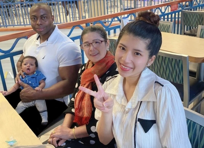 My Linh (on the right) with her mother, husband, and her son in the U.S. Photo by Linda