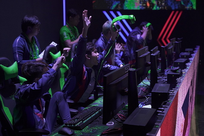 eSports trở thành một trong những ngành có bước phát triển mạnh trong thời gian gần đây. Ảnh:VIRESA.