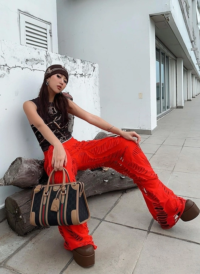 Fashionista Quynh Anh Shyn has many styles of platforms in her collection which helps her mix and match with different outfits. Photo by Quynh Anh Shyn.