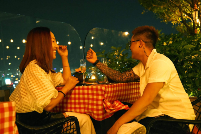 The couple confessed to each other during their Valentine’s Day date in 2019. Photo courtesy of Dan and Ngoc.