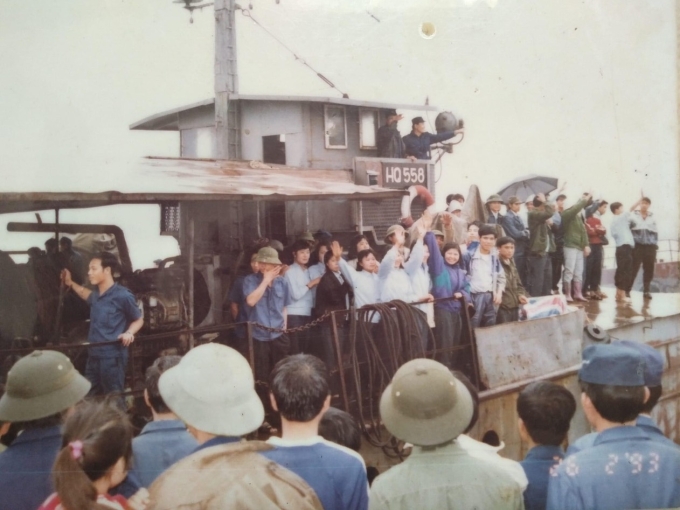 A ship that takes youth volunteers to Bach Long Vy for the reclamation project in March, 1993. Archive photo