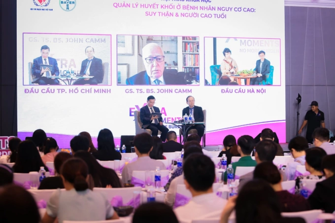 Up to 2.000 doctors and healthcare professionals attended in the hybrid Extra Moment symposium series which were organized physically in Ho Chi Minh City and Hanoi and virtually via Zoom & Docquity platforms