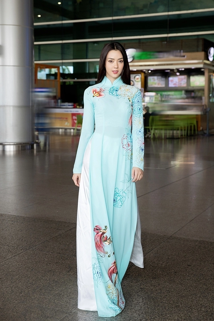 Miss Universe Thailand wears ao dai during Vietnam trip - VnExpress International Miss Universe Thailand wears ao dai during Vietnam trip - VnExpress International