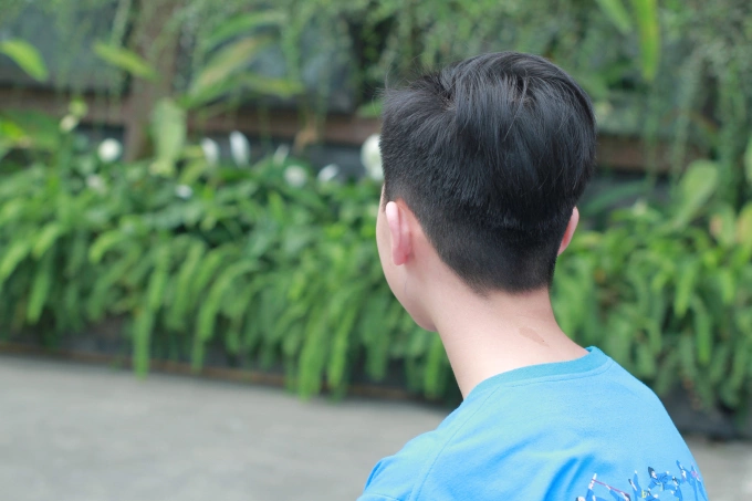 Hung, 15, a Hai Duong resident, has enrolled in the IVS Boarding School in Hanoi for over three months. The healthy lifestyle he has been leading after coming here helped him gain weight and reach 45 kgs. Photo by VnExpress/Phan Duong