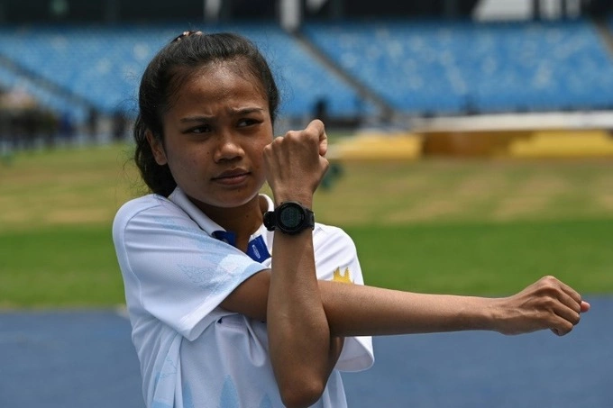 Bou Samnang plans to enrol in university this year, in IT and law, while continuing her athletics career. Photo by AFP/Tang Chhin Sothy