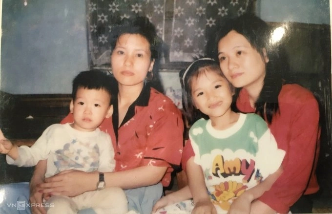 Nga and her son (L), Nguyen Minh Hoang Long, when he was four years old. Photo courtesy of Nga