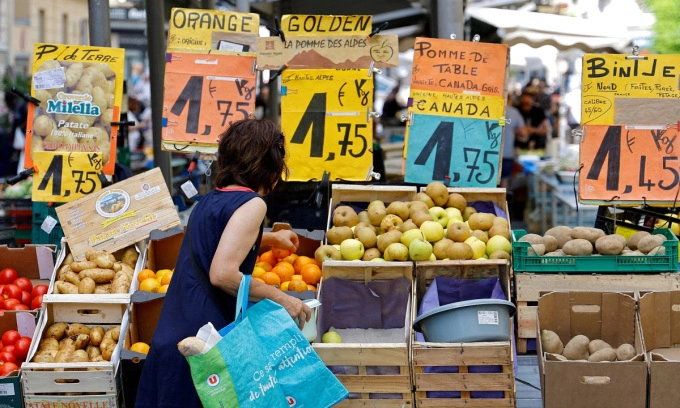 A woman is shopping at a local market in Nice, France on June 7, 2022. Photo by Reuters