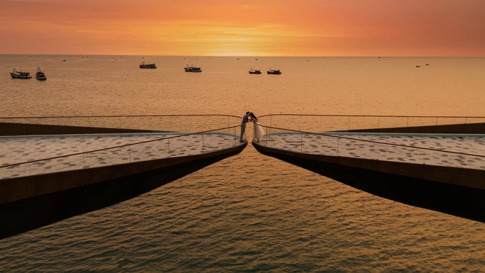 The Kiss Bridge. Photo by Sun Group