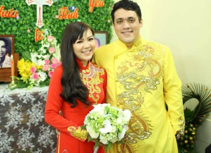 Payne and Han during their wedding in December 2017. Payne weighed around 100 kilograms during that time. Photo courtesy of Payne