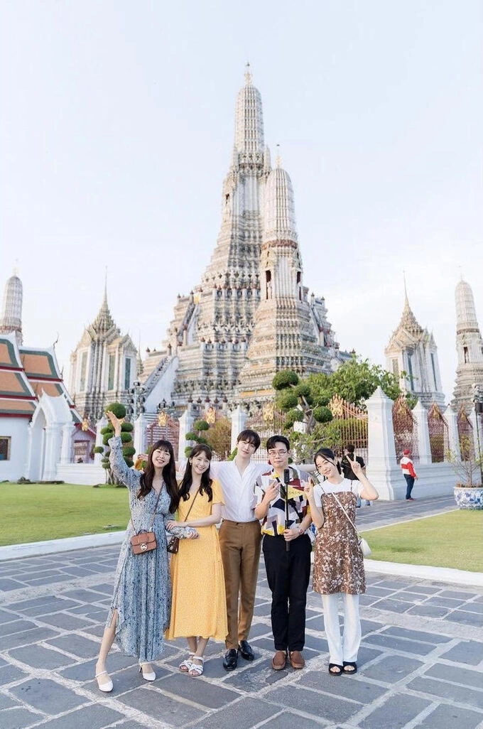 South Korean drama King the Land crew in Thailand. Photo from Im Yoona’s Instagram