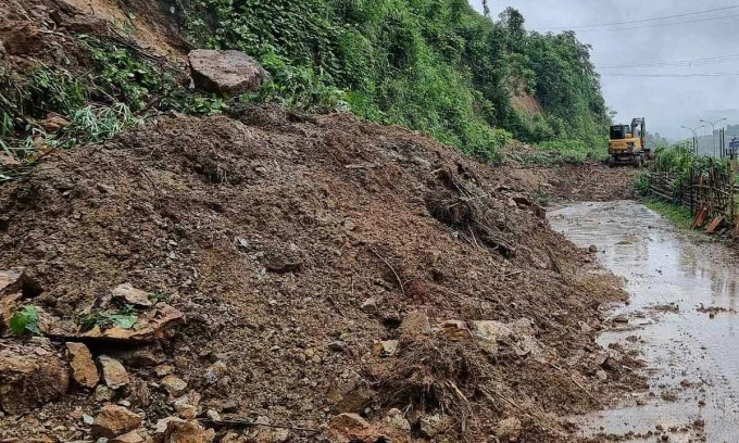 Seven dead due to flash floods, landslides in northern Vietnam