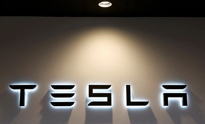 The Tesla logo is seen at a dealership in Durango, northern Spain, Oct. 30, 2023. Photo by Reuters