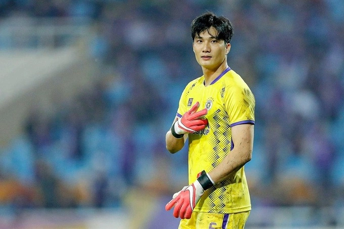 Goalkeeper Nguyen Van Hoang in Hanoi FCs 2-1 victory over Urawa Red Diamonds in AFC Champions League group stage on Dec. 6, 2023. Photo by VnExpress/Minh Dan