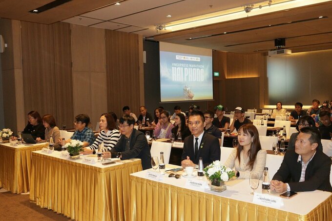 VnExpress Marathon Hai Phong press conference released much important information about the tournament. Photo by VM