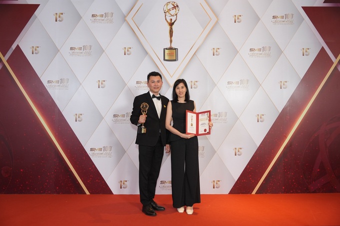 ExtendMax team at the SME100 award ceremony. Photo courtesy of ExtendMax