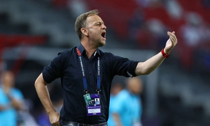 "Khắc tinh của thầy Park" chính thức dẫn dắt CLB giàu nhất Việt Nam 2 Former Thailand national coach Polking to manage Vietnamese club - VnExpress International