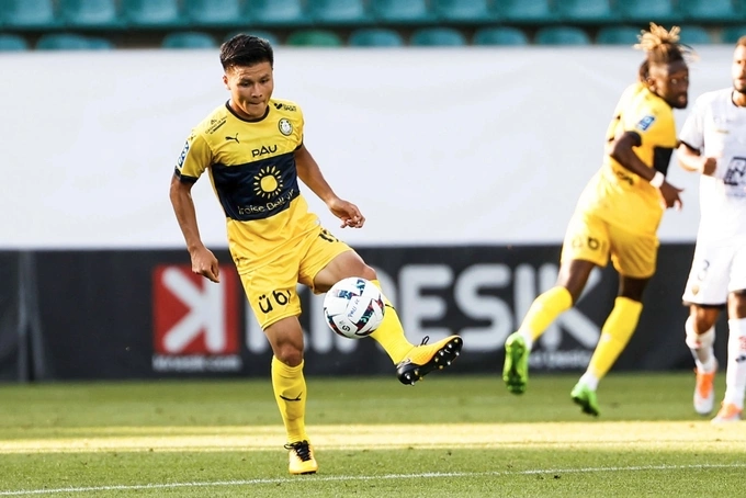 Quang Hai plays for Pau FC. Photo by Pau Fc