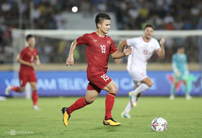 Quang Hai played when Vietnam won 1-0 against Syria in a friendly match on June 20. Photo by VnExpress/Lam Thoa