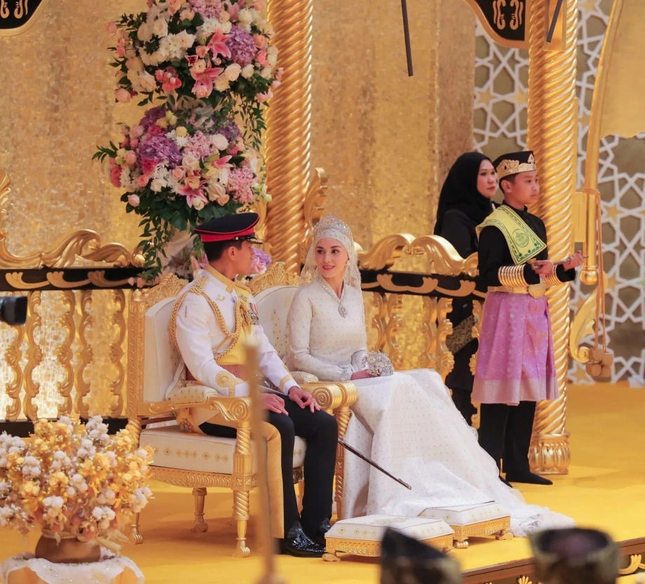 World's largest royal palace hosts Prince Mateen of Brunei's wedding - VnExpress International World's largest royal palace hosts Prince Mateen of Brunei's wedding - VnExpress International