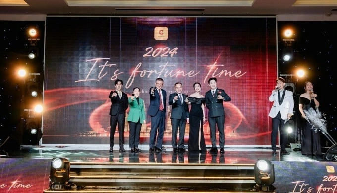 Chicilon Medias representatives at the year-end party, It’s fortune time. Photo courtesy of Chicilon Media