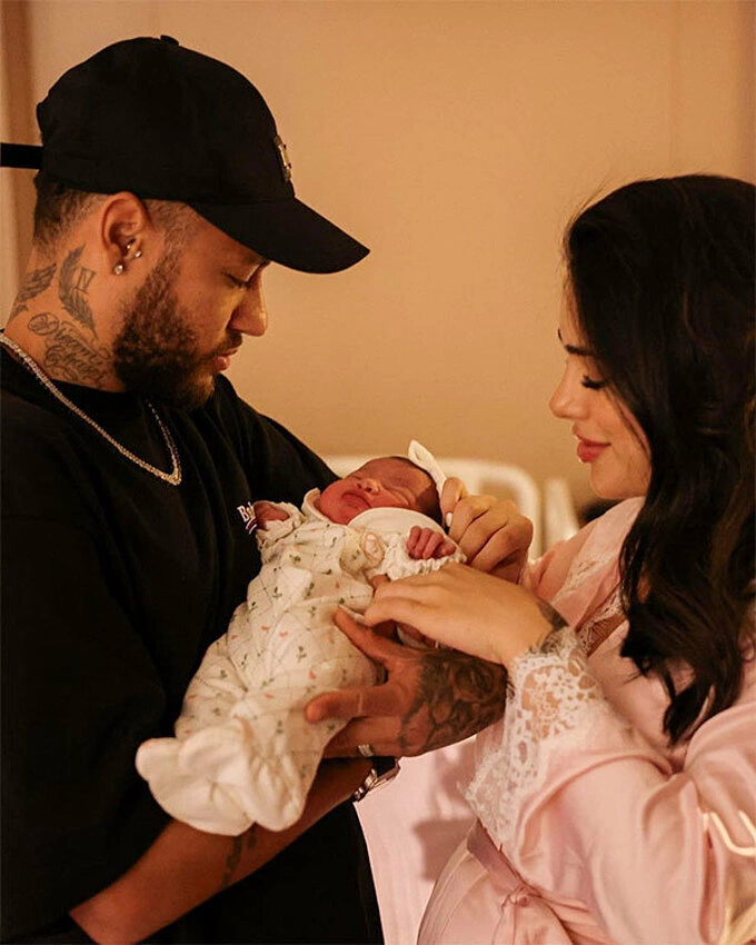Neymar and his ex-lover Bruna Biancardi welcomed their first daughter, Mavie, in October 2023. Photo by Instagram/@neymarjr