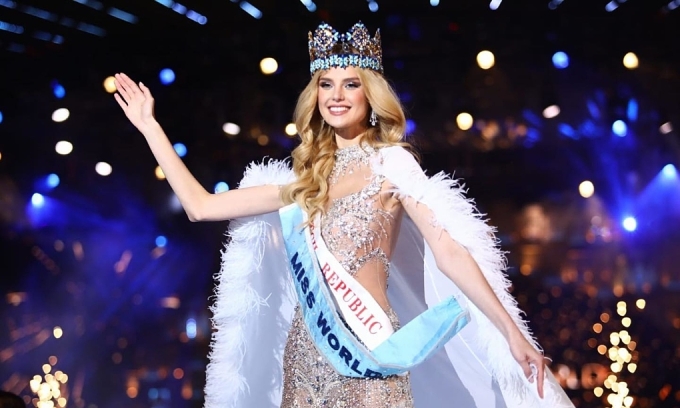 Czech model crowned Miss World 2023