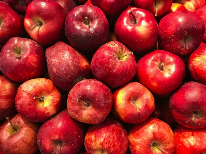 Red apples. Illustration photo by Pexels