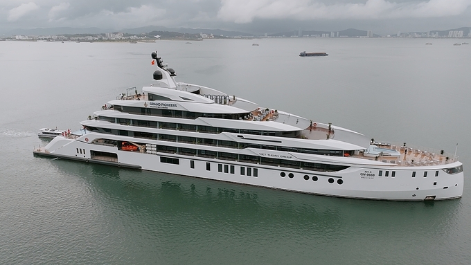 Grand Pioneers cruise vessel carries tourists on Ha Long Bay in northern Vietnam. Photo by Phuong Linh
