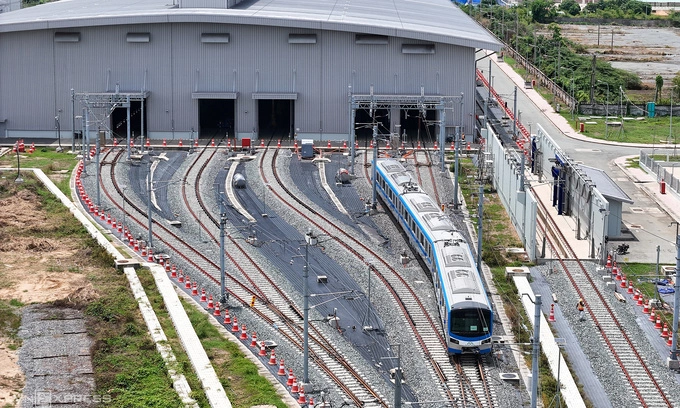 Htmc Train Hitachi Seeks $156M in Delays Compensation for HCMC's First Metro line ...