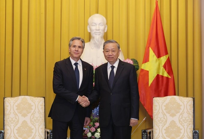 Vietnams President To Lam (R) receives U.S. Secretary of State Antony Blinken in Hanoi, July 27, 2024. Photo by VNA