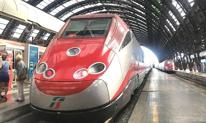Vietnam's high-speed rail fares set at 75% of flight tickets