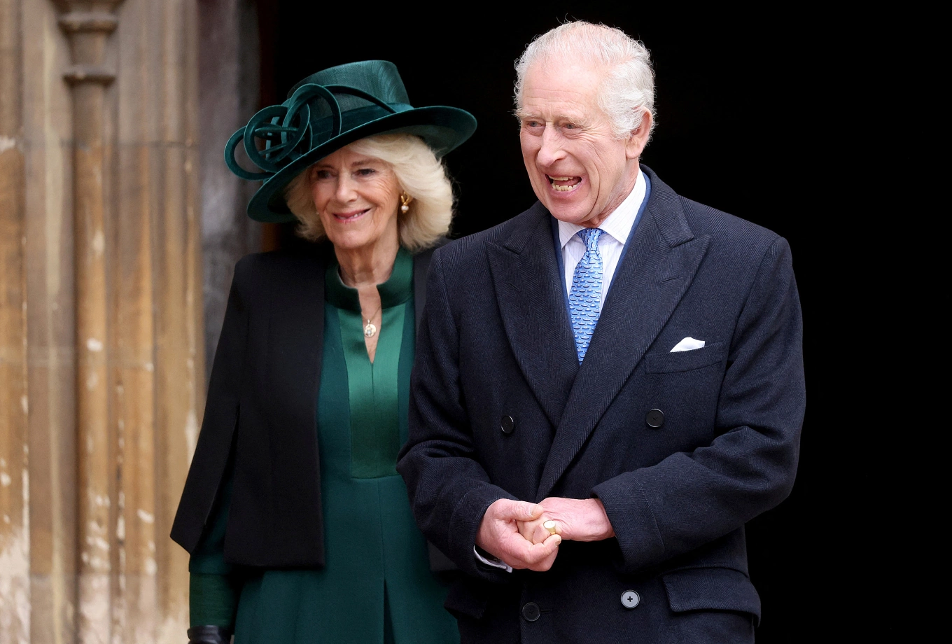 Queen Camilla reportedly prevents King Charles from reuniting with Prince  Harry - VnExpress International