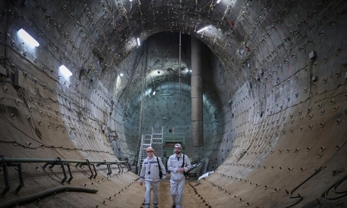 Germany to bury nuclear waste but toxic dispute unresolved