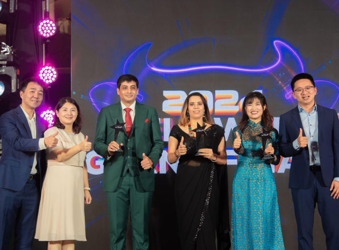 Top 3 key e-commerce leaders for the KEL Award 2024. Photo courtesy of Alibaba.com