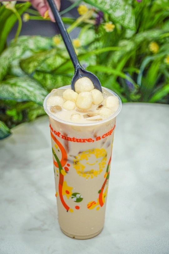ToCoToCos Cheese Boba Milk Tea has become popular among young people recently. Photo courtesy of ToCoToCo