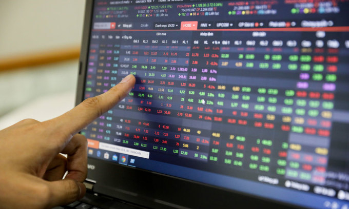 Vietnam stocks close week in red as Asian shares slip